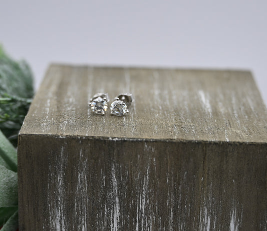 Éclat Trio Cocktail Moissanite Stud Earrings (1 CTTW)