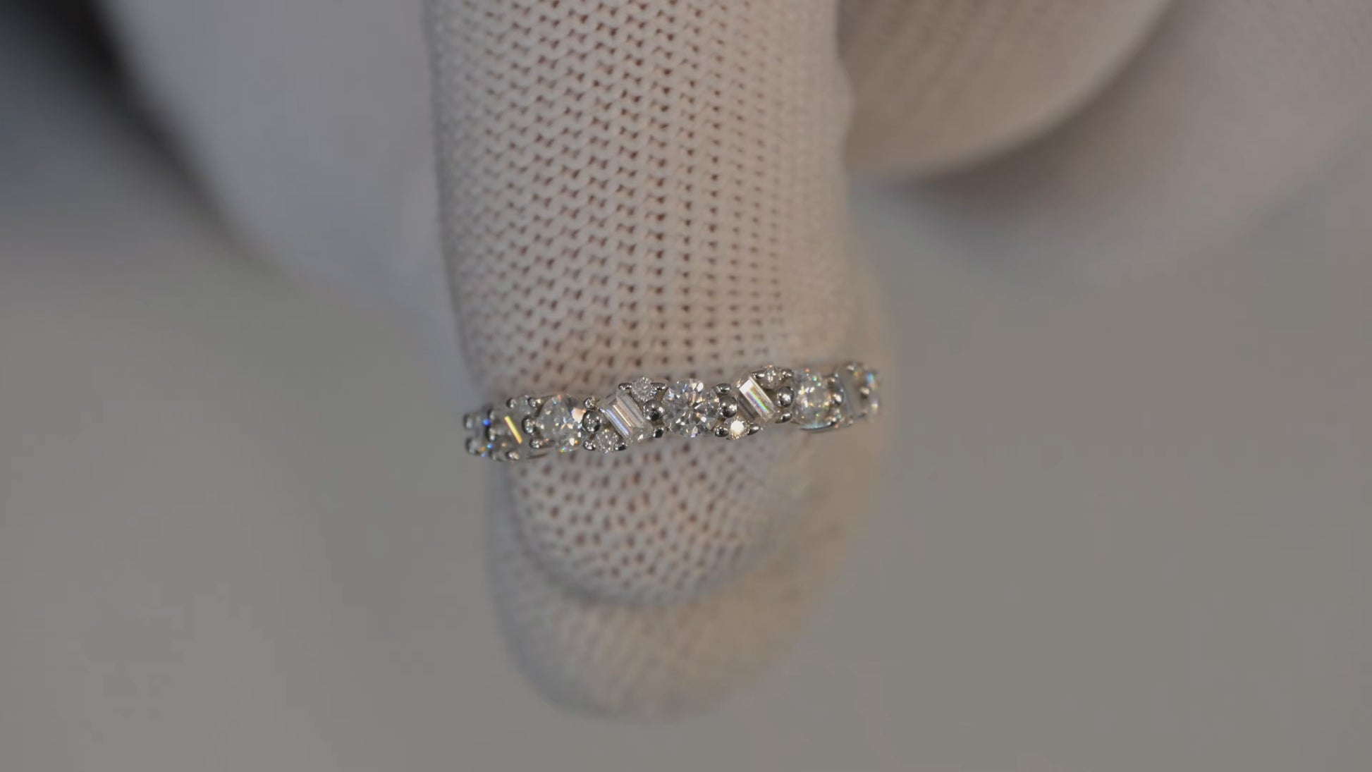 white gold plated moissanite .9ct ring, front view